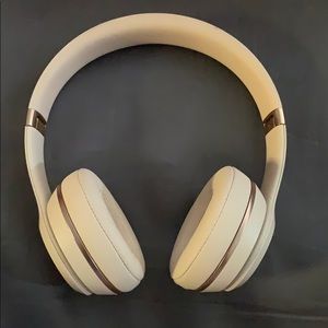 nude pink gold beats by Dre